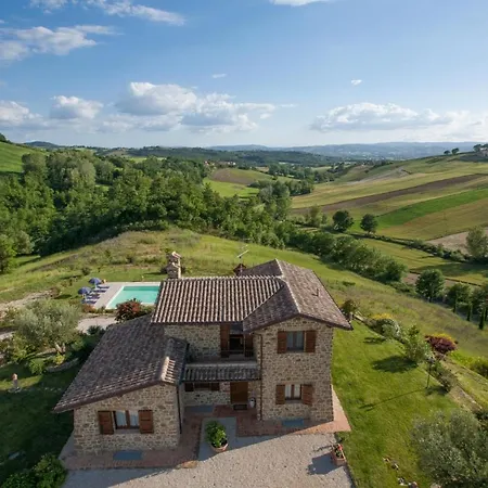 Villa Sleeps 6 Pool Air Con Wifi *