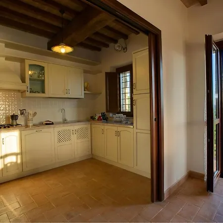 Sleeps 6 Pool Air Con Wifi