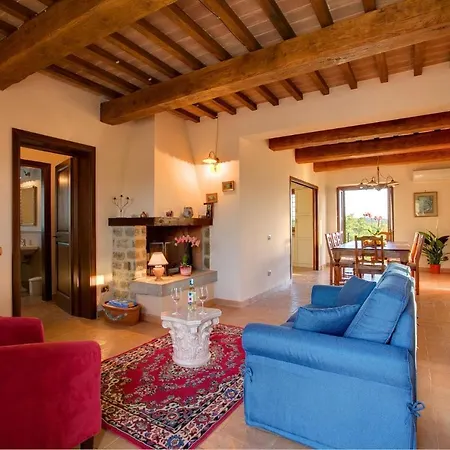 Sleeps 6 Pool Air Con Wifi
